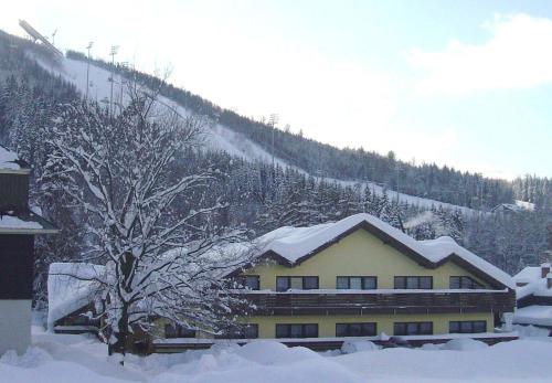 Hotel Centrum Harrachov - image 3