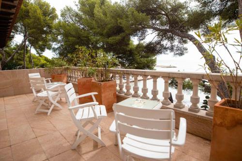 Double Room with Balcony and Sea View