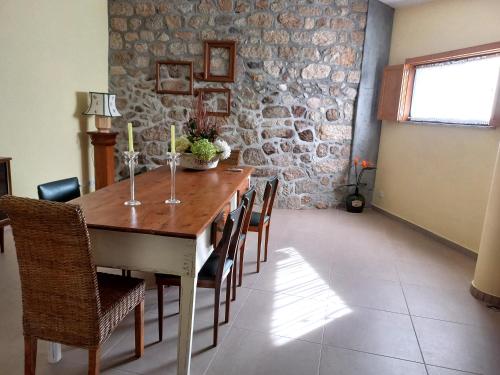 Cantinho do Ribeiro in ซานตาครูซ ดา ตราปา