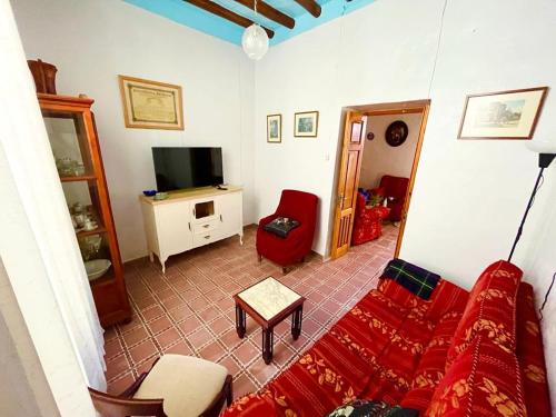 Casa Béjar, Tranquila casa con chimenea, patios, junto a la piscina - Campillos