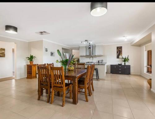 Modern family home with pool in Carisbrook