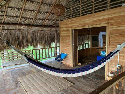 Балкон, Cabaña Kindi (Cabana Kindi) in Moñitos