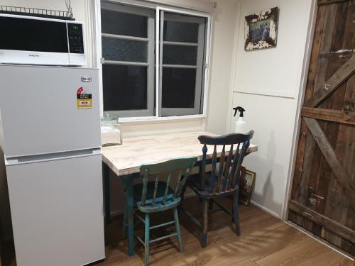 Spencer Lane Cottage & Granny Flat in Broadwater