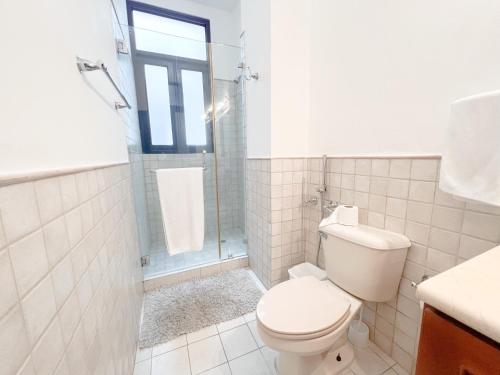 One-Bedroom Apartment image 7