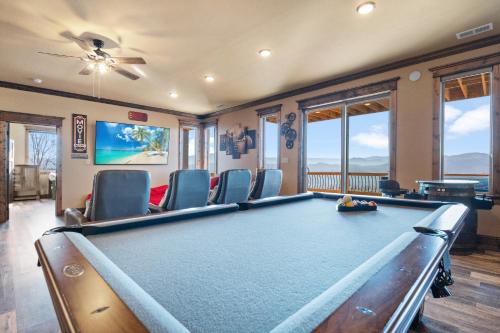 Star Of The Summit Private Indoor Pool Amazing Views 560 FREE tickets each paid day - image 8