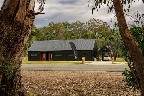 3BlackSHEDS in Whitfield