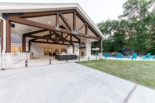 2 King Suites with Private Pool and Spa, Texas-Sized Covered Patio and Outdoor Kitchen and BBQ