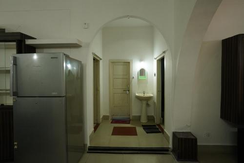 Three-Bedroom House image 6