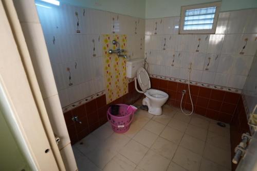 Four-Bedroom House image 8