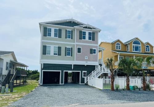 R & R By The Sea in Holden Beach, USA