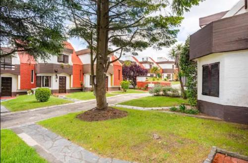 Dúplex familiar en complejo privado Centro Villa Gesell