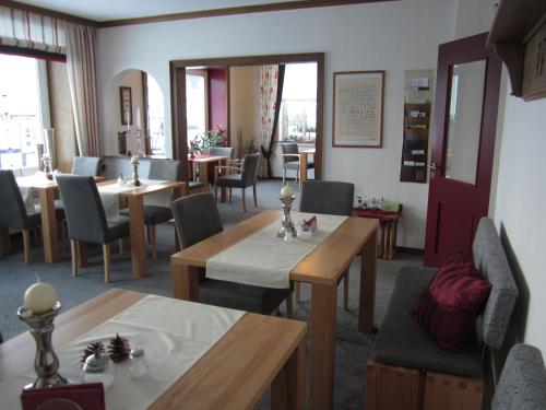 Restaurante, Pension Beste-Schnurbus in Schmallenberg