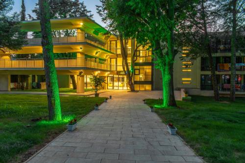 Hotel Queen Nelly Park – Kiten