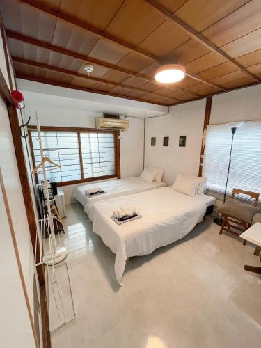 Twin Room with Private External Shower room and Toilet -Non smoking