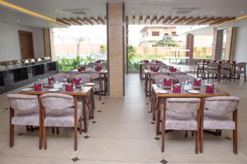 Restaurant, Asian Buddha Hotel in Siddharthanagar