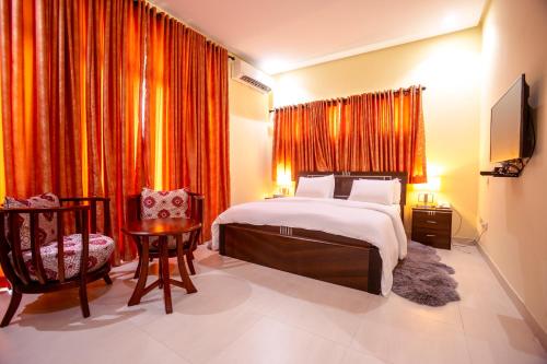 Rushmore - Paradise Room, Lagos