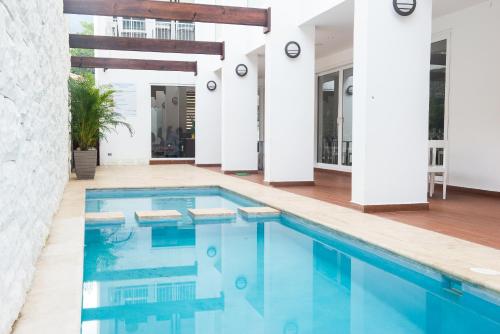 Swimming pool, Hotel Latitud 15 in San Pedro Sula