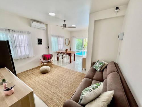 Holiday house near Lamai with swimming pool. 2 bedrooms in Hua Thanon