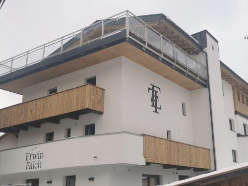 Hotel Garni Erwin Falch – khách sạn tại Moos