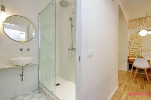 YCH-Renovated and design flat close to the center, Roma (foto 5)