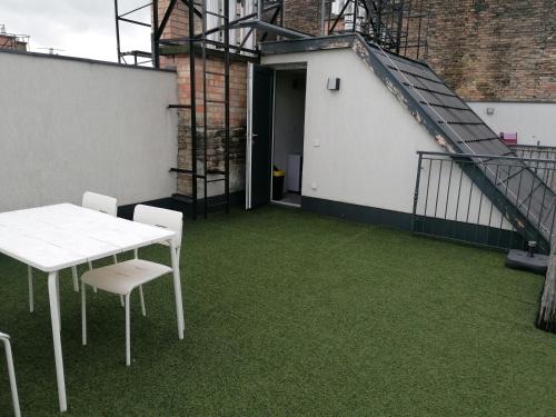 Erkel Rooftop Suites - image 2