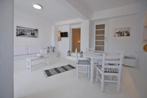 Fully renovated apartment in the heart of Ioulida on the island of Kea - Apartment - Ioulida