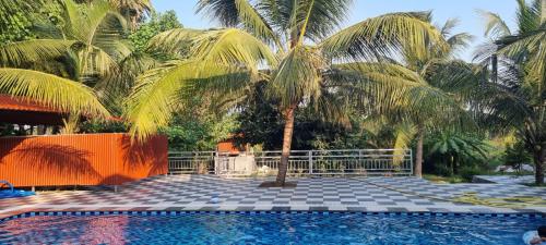 Disha Villa-Casa Oceano, sea facing villa with a pool, at Palghar in Nandgaon