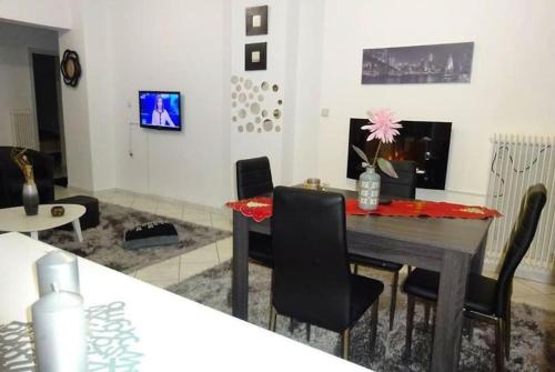 Black & White Apartment !, Tríkala (Foto 8)