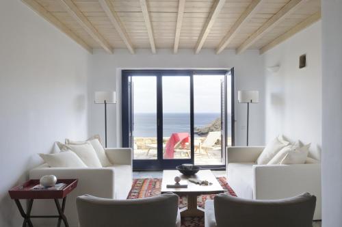 เอเกอา บลู ไซคลาดิติก รีสอร์ต (Aegea Blue Cycladitic Resort) in แอนโดรส
