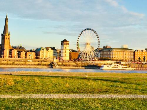 Apartment 120 qm -3 Schlafzimmer-2 Bäder- für 7 Gäste in Düsseldorf, Deutschland