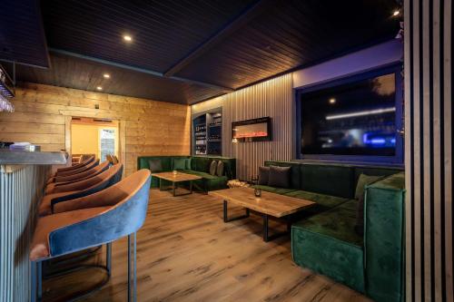 ผับ/เลาจน์, The Art and Sporthotel in สนามบินอินส์บรุค