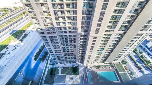 STAY BY LATINEM Luxury 1BR Holiday Home CV A2304 near Burj Khalifa, Dubái (foto 9)