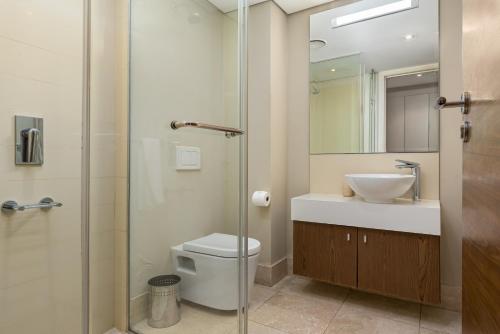 Canal Quays Apartments - image 4
