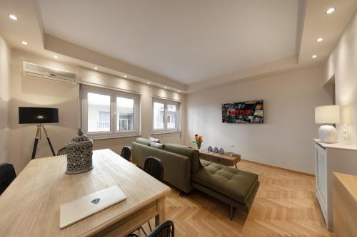 Kolonaki 2 Bdr apartment - image 9