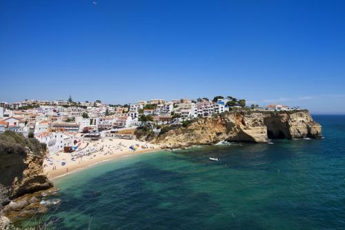 Colina Village - main image