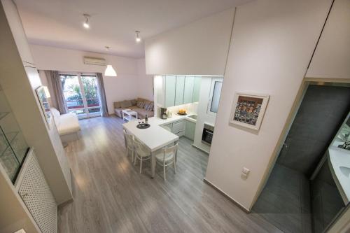 Artistic apartment next to everything, Atény (fotografie 10)