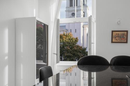 Private Rooms in Spacious 7-Bedroom Apartment Near Hauptbahnhof 3