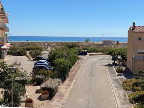 . Appartement T2, 4 pers, bord de plage, Parking privé, Lave-linge - FR-1-81-274