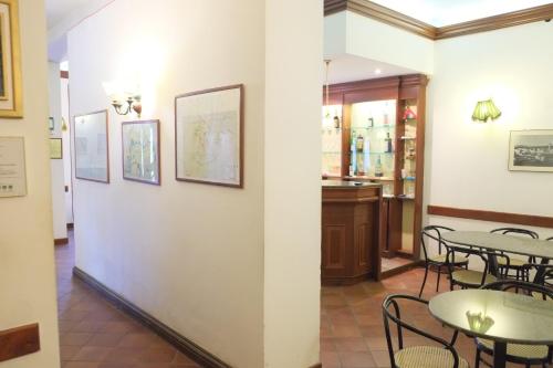 Albergo Italia di Nardi Renzo & C Snc - 바/라운지