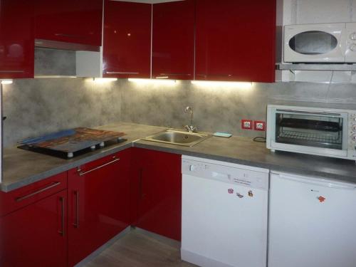 Studio central 4/6 pers, accès pistes, balcon, animaux admis - FR-1-322-59 Studio central 4/6 pers, accès pistes, balcon, animaux admis - FR-1-322-59