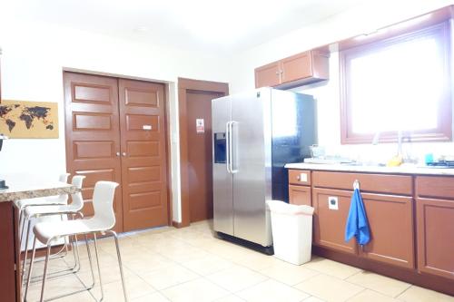 1 Bus Stop To NYC-Hot Tub-EWR Airport-Free Parking