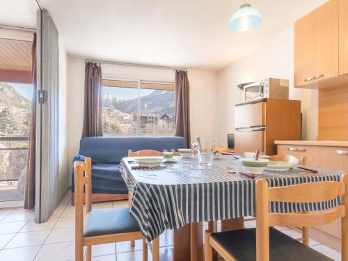 Appartement Briançon, 2 pièces, 5 personnes - FR-1-330C-22 - Location saisonnière - Briançon