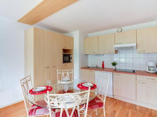 . Appartement Agréable 6 Pers, 2 Chambres, Centre Station, 80m des Pistes, Équipé et Confortable - FR-1-404-47