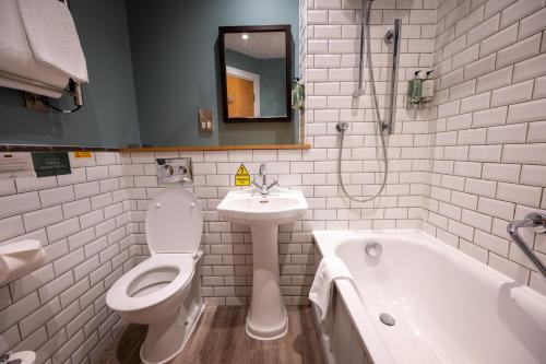 Ely Hotel by Greene King Inns - image 13