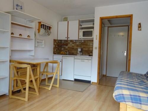 Studio Bourg-Saint-Maurice, 1 pièce, 4 personnes - FR-1-411-110 - Location saisonnière - Bourg-Saint-Maurice