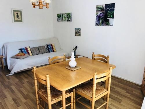 Apartment (6 Adults) image 4