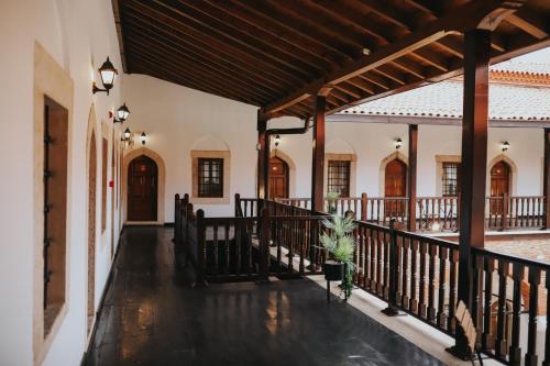 阳台/露台, 菲巴尔酒店-津吉尔汉 (Fibar Hotel Zincirlihan) in 艾登