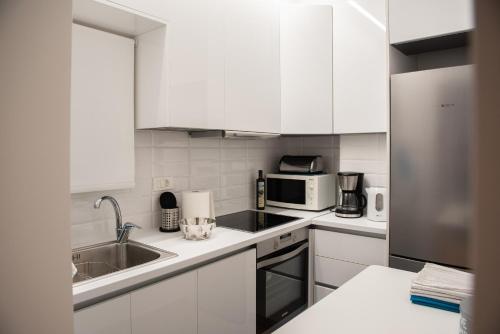 Katia Modern Apartment in Athens - image 9