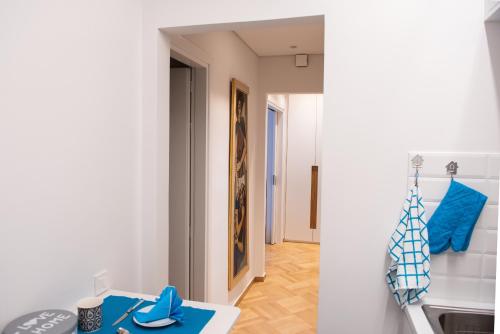 Katia Modern Apartment in Athens - image 12