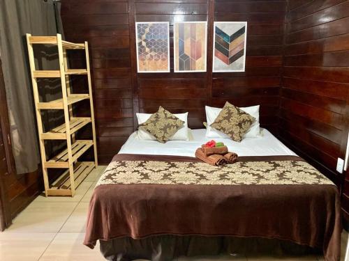 2 twin beds